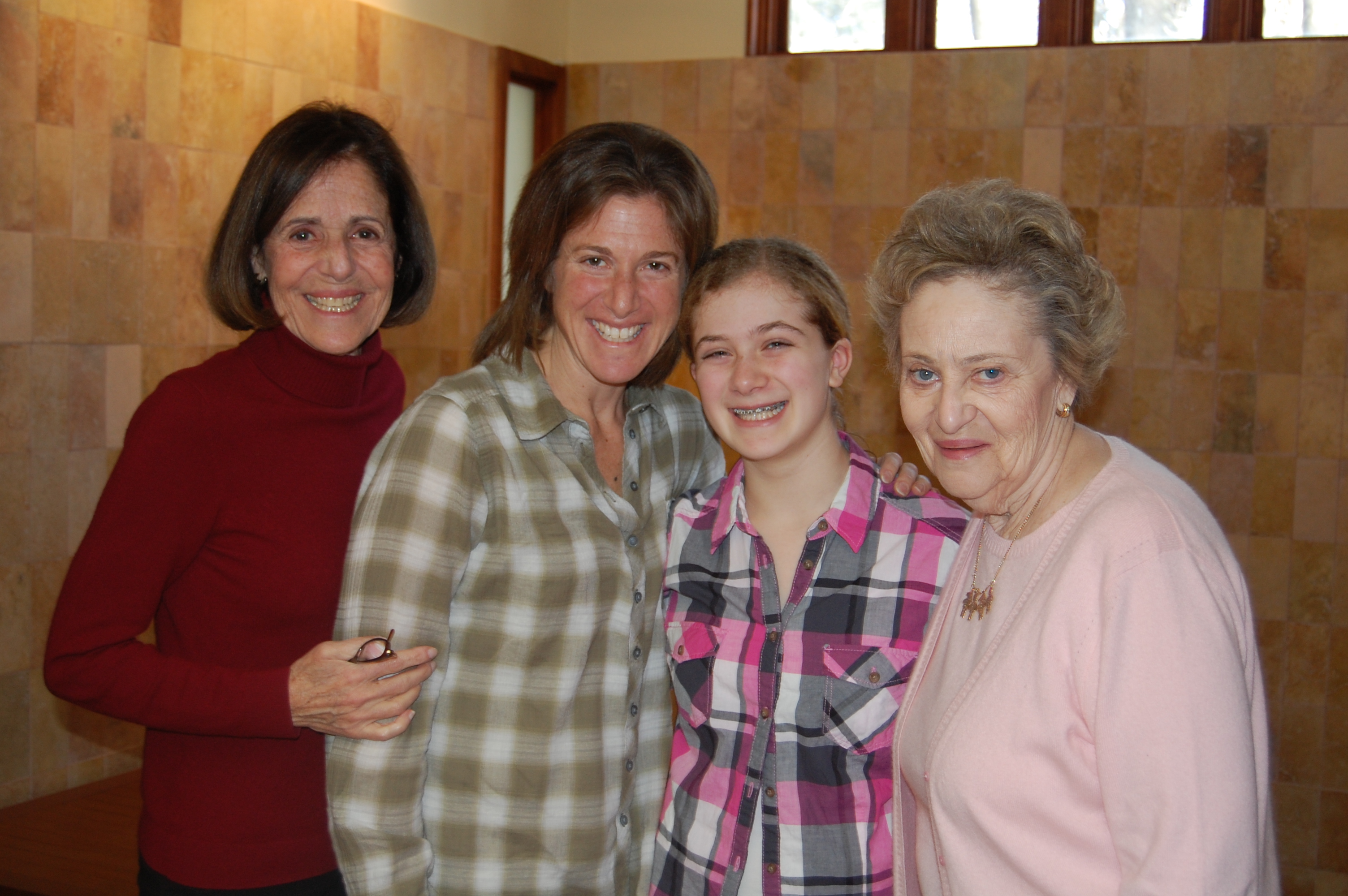 L-R: Nana (Diane), Rebecca, Jessica, Grandma